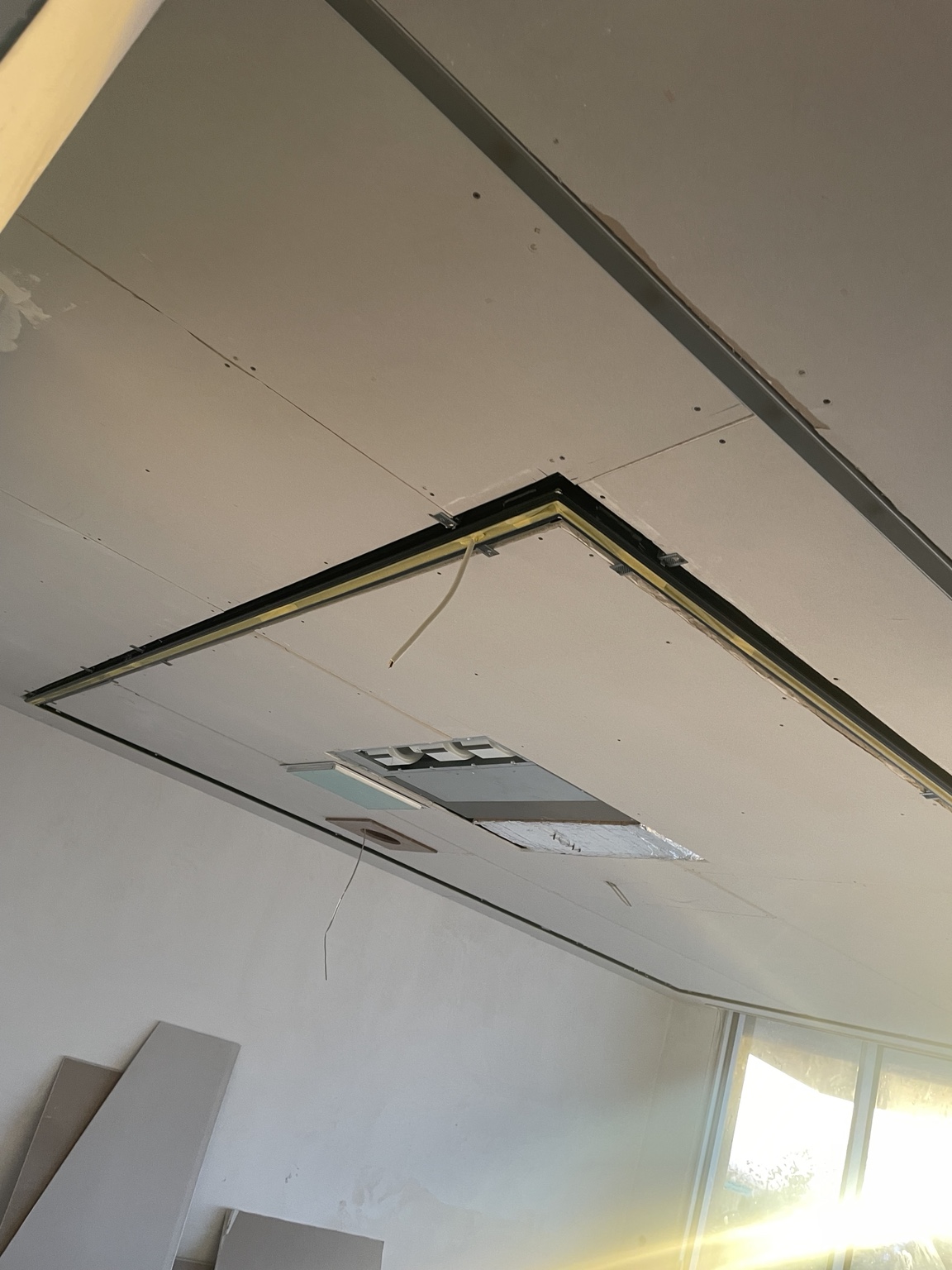 Profile und Einbaupositionen in der Decke